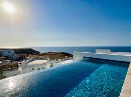 Mykonos Homes - Luxuriöses Penthouse mit Rooftop Pool, Meerblick, Gym，位于Bahçeli的酒店