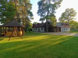 Sodyba Prie Tvenkinio