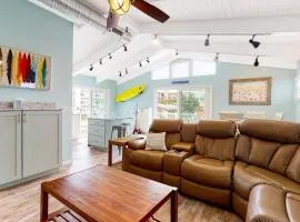 The Orange Crush - 5BR Beachfront Family Retreat