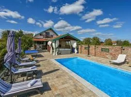 Nice Home In Prugovac With Sauna