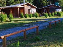 Turismo Jaos Cabañas Tinas y Quincho，位于富特罗诺的酒店