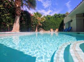 Luxury Villa, 10 min to Coachella, Walk to BNP，位于百慕大沙丘的酒店