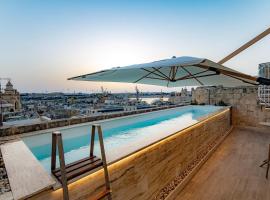 Moon Malta Boutique Stay with Rooftop Pool & Sea Views of Valletta, Grand Harbour & Three Cities，位于科斯皮夸的酒店