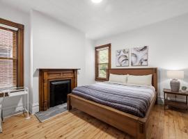 Oakland, Pittsburgh !D Modern and Stylish Private Bedroom with Shared Bathroom，位于匹兹堡的酒店