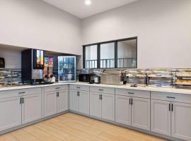 Ramada by Wyndham Bainbridge，位于班布里奇的宾馆