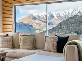 Spectacular views uninterrupted! 3 BR, Private!