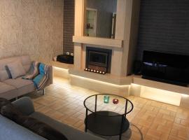 Maison Spacieuse near Brussels，位于梅瑟的乡村别墅