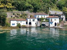 Seefront Villa in Ascona - Lago Maggiore, Ticino，位于阿斯科纳的酒店