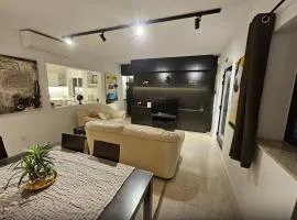 3 bedroom apt in prime location 5m away from beach