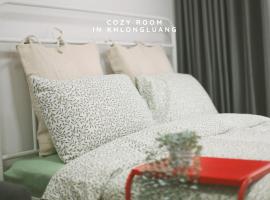 Cozy room in Khlongluang Ill - Self Check-in，位于Khlong Luang的住宿