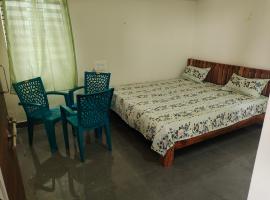 SHIVADIVYA Homestay Hampi，位于亨比的民宿