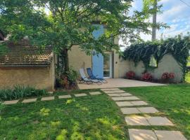 Maison 2 chambres avec extérieur et jacuzzi，位于瓦朗斯堡的酒店