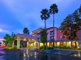 Courtyard by Marriott Oakland Airport，位于奥克兰国际机场 - OAK附近的酒店