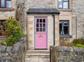 Fable Cottage Luxurious Stay