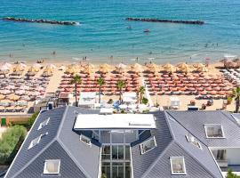 阿尔贝各普恩塔东酒店，位于滨海弗兰卡维拉的酒店