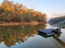 The Waterfront - Echuca Holiday Homes