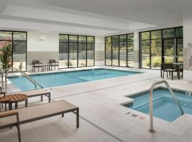 Courtyard Portland East，位于波特兰的万豪酒店