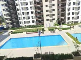 Tower 3 Unit 619 Pool View