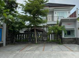 Home Stay Dharono，位于Kalasan的酒店