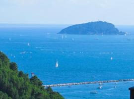 Dalla Isi il giardino sul golfo，位于Pitelli的酒店