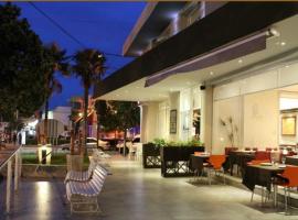 Hotel California by CPH，位于维拉卡洛斯帕兹的酒店