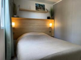 Camping SIBLU Les Viviers 4 étoiles，位于雷日卡普费雷的酒店