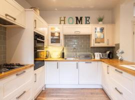 Hampton Manor House - 9 Bedrooms，位于圣比斯的酒店