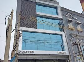 Hotel D'Olives Panipat, Haryana，位于Pānīpat的酒店