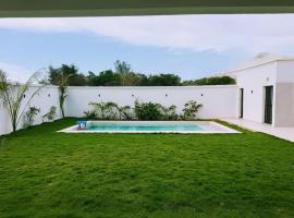 La Villa Relax - Maison neuve en bordure de mer à Guereo，位于Guéréo的酒店