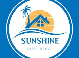 Sunshine guesthouse，位于拉威海滩的乡间豪华旅馆