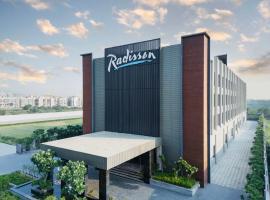 Radisson Hotel Vrindavan，位于范兰德凡的酒店