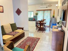 The Cider 1bhk Apartment Goa - Sleeps 4，位于帕罗林的酒店