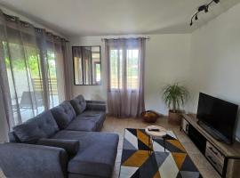 Gite du Chêne Pardaillan，位于Pardaillan的酒店