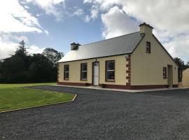 3 bedroom cottage near Kilrush & Doonbeg，位于基尔拉什的酒店