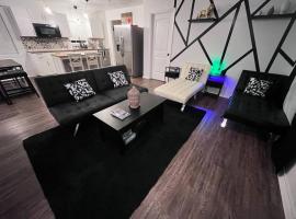 Pet Friendly Sleeps 9 HighSpeed WiFi 500MBPS Plus，位于Fresno的酒店