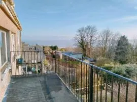 Budget-Friendly 4-Bedroom House in Swansea - Ideal for Travelers