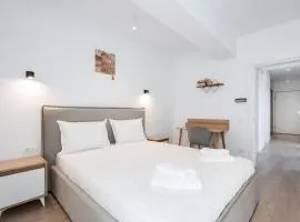 THE Pinky Promise Loft Pipera