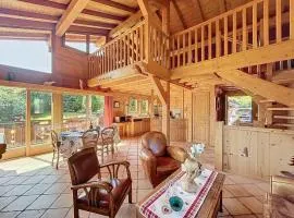 Chalet individuel avec garage, terrasse, buanderie et cuisine équipée - FR-1-560-149