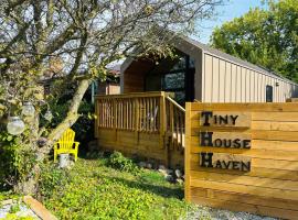 Tiny House Haven，位于彼得伯勒的酒店