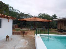Casita de Piedra，位于Atyrá的公寓