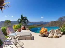 Breathtaking Views & Stunning Infinity Pool