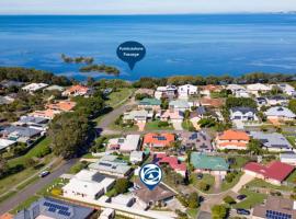 Family Holiday Home At Sandstone Point，位于Sandstone Point的酒店