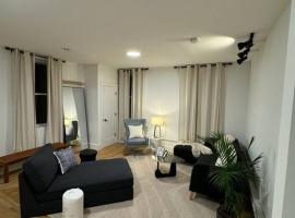 Hoboken Gem-10 Min to NYC，位于霍博肯的酒店