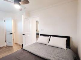 Cozy 2B1B Guest House with Private Entrance and Parking，位于艾尔蒙特的酒店