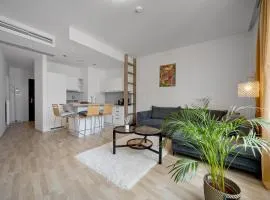 REVON Art-Deco Old Town Apartment