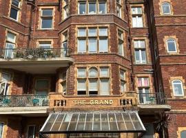 2-bed apartment in The Grand Hotel, Folkestone，位于福克斯通的酒店