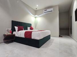 Hotel K9 Regency sirsa，位于Sirsa的酒店