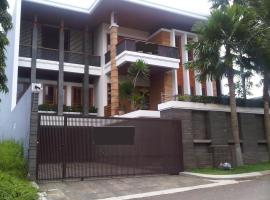 Home stay bunga，位于Situbondo的酒店