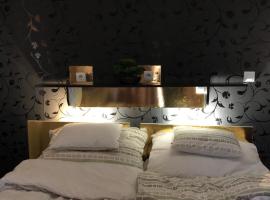 Gavriel Boutique Residence Wellness Spa，位于Szada的酒店