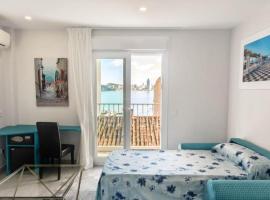 Hotel Clopy Rocamar，位于贝尼多姆的酒店